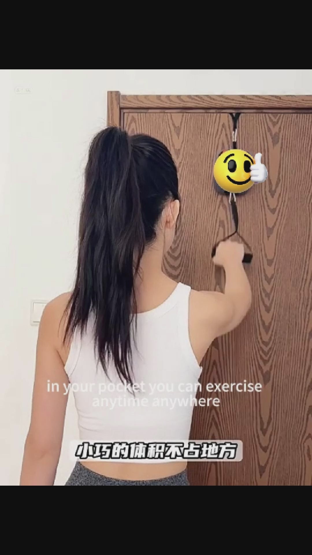 a lady demo using fitness pump on door and balcony and sofa at home can easily train 90% of body musle and such compact and portable